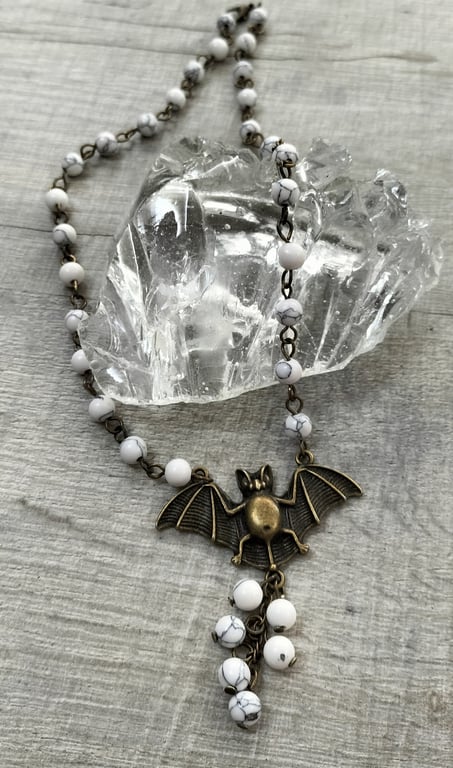 HN7 White turquoise beaded bat necklace