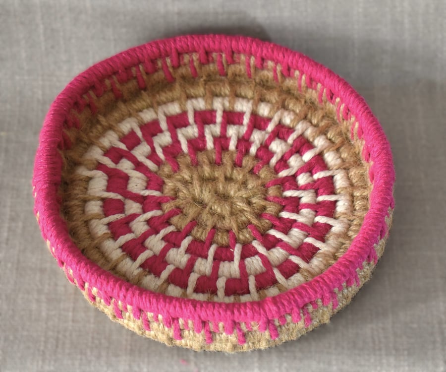 Pink & Jute Macrame Basket (medium)