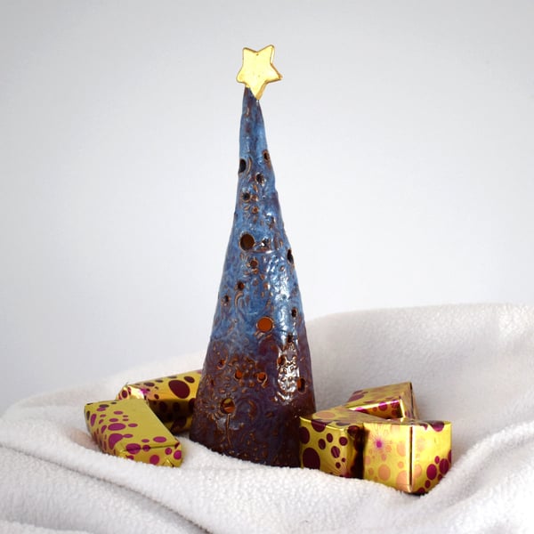 18-509 Ceramic Christmas Tree Tea Light Holder (UK postage free)