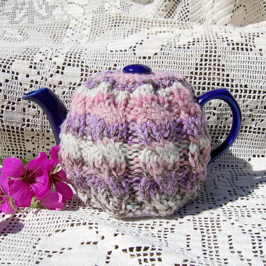 Tea cosy - to fit a small 1 tea for one teapot, knitted cable design tea cosy