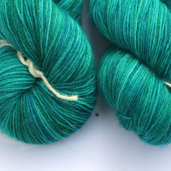 SALE: Camusdarach - Superwash Bluefaced Leicester 4 ply yarn