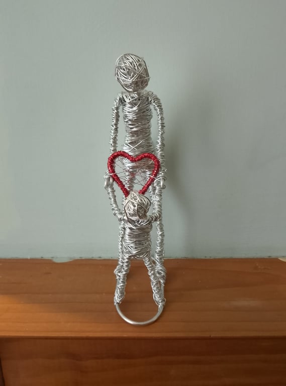  Love between Parent and child wire art sculpture 