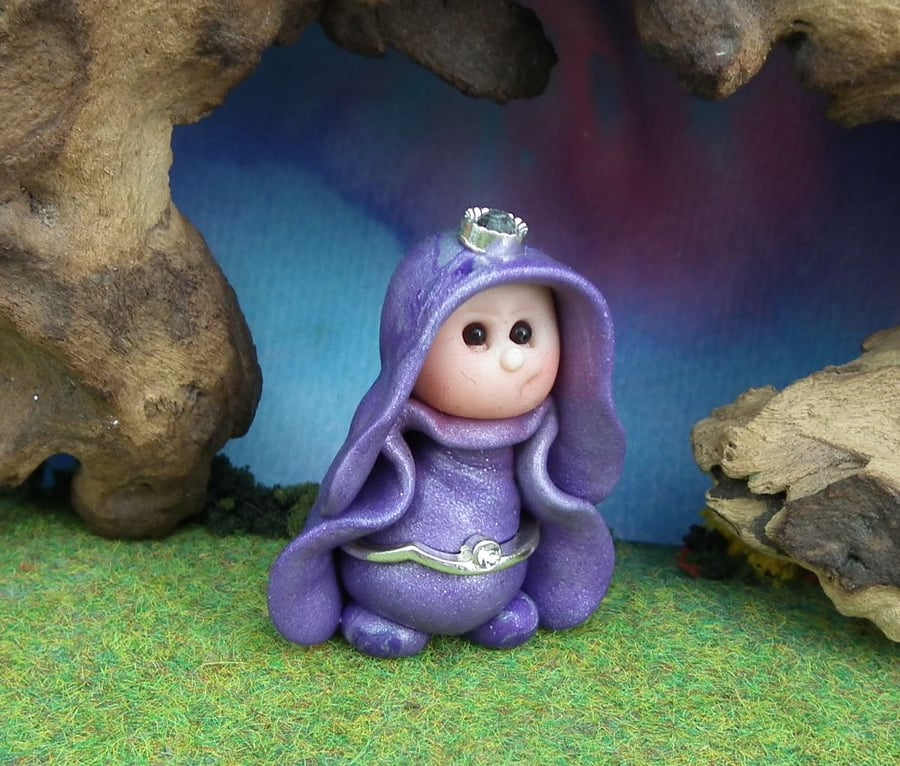 Tiny Gnome Maiden 'Coleen' 1.5" OOAK Sculpt by Ann Galvin