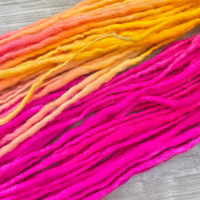 Handspun Corriedale Yarn Single Ply Thick and Thin Bulky Yarn Hand Dyed