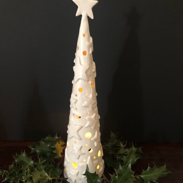 Large white gloss star tree