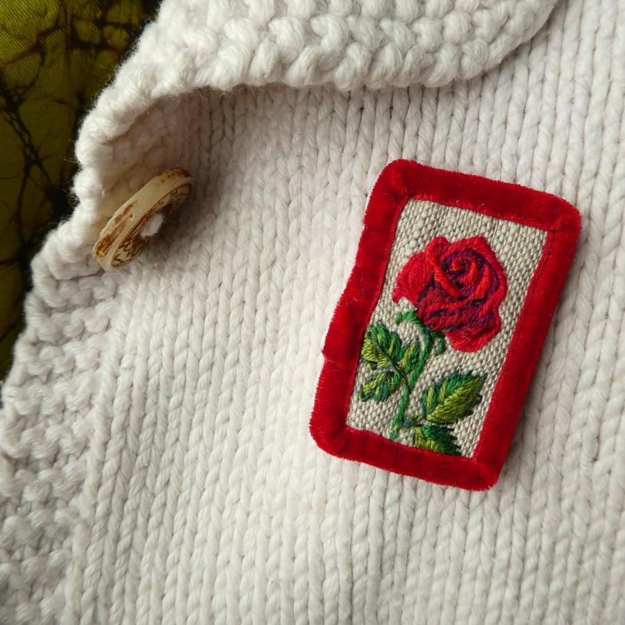Single Rose - embroidered brooch
