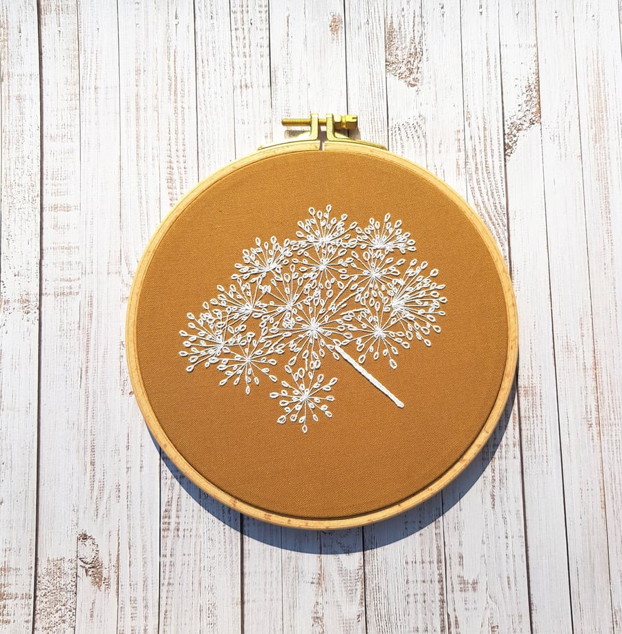 Embroidery art in autumn colours. Umbellifer seed heads wall art, 6.5"