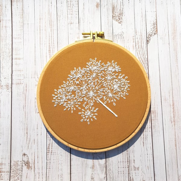 Embroidery art in autumn colours. Umbellifer seed heads wall art, 6.5"