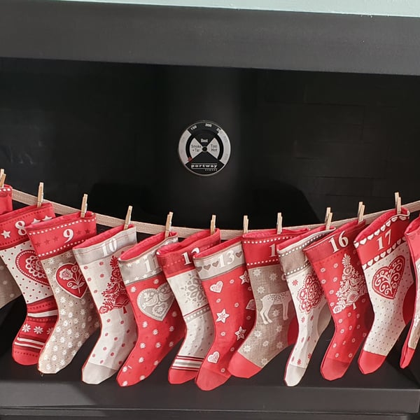 Advent Stocking Garland 