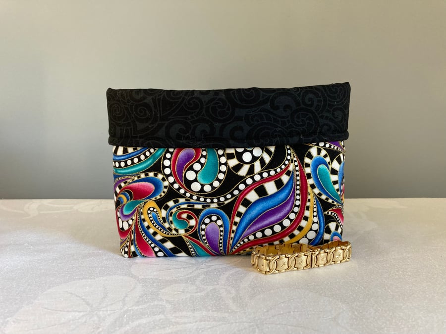 Paisley Tonal Swirl Quilted Storage Pouch