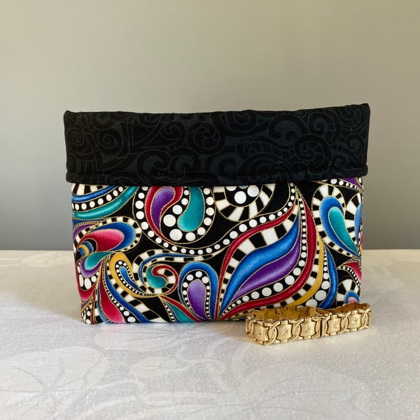 Paisley Tonal Swirl Quilted Storage Pouch