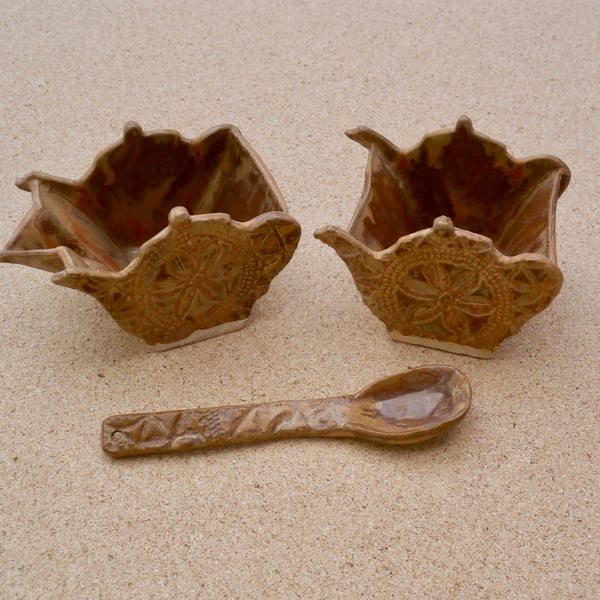 Brown sugar pot and creamer with spoon, Milk jug and sugar bowl, ceramic, 3t