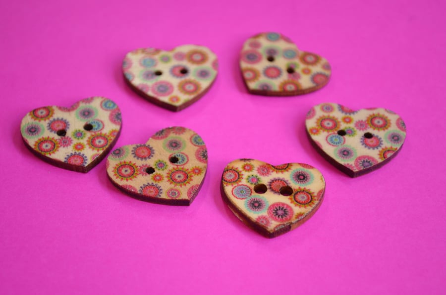 Wooden Heart Buttons Floral Retro Multicoloured 6pk 25x22mm (H4)