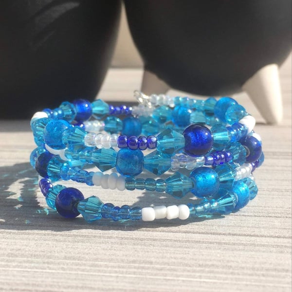 Blue Glass Beaded Memory Wire Wrap Around Charm Bracelet 