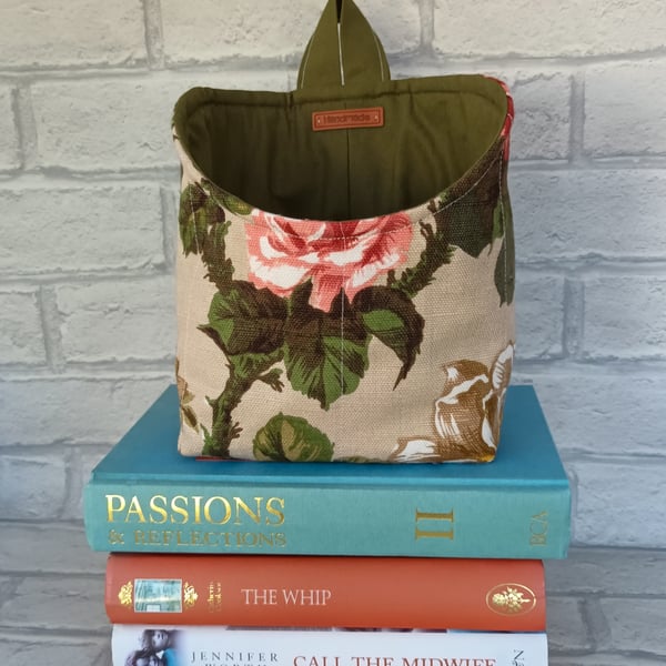 Fabric storage pod, storage bucket, holdall pod