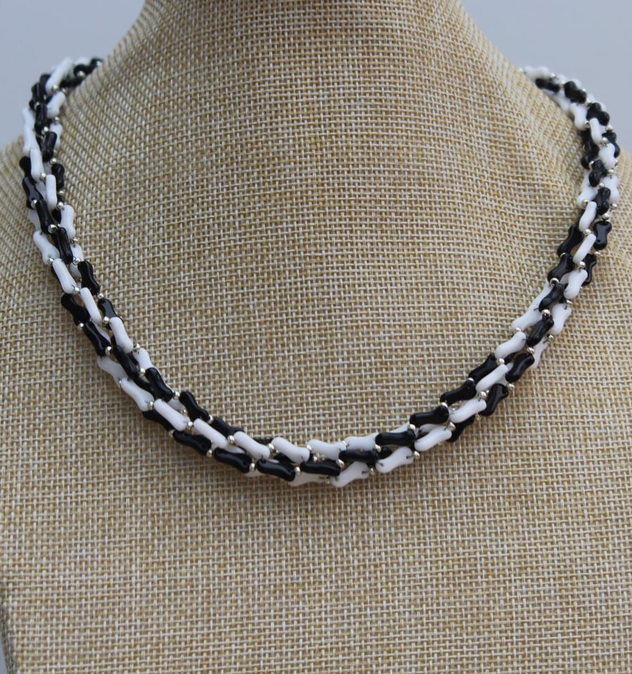 Black and White beaded 18" necklace
