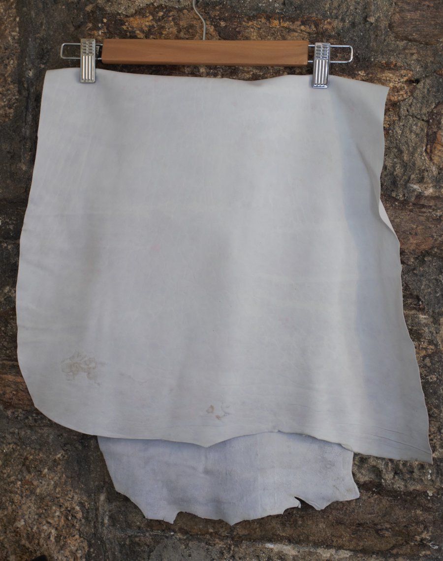 Economy Grade Skiver Leather white grey thin