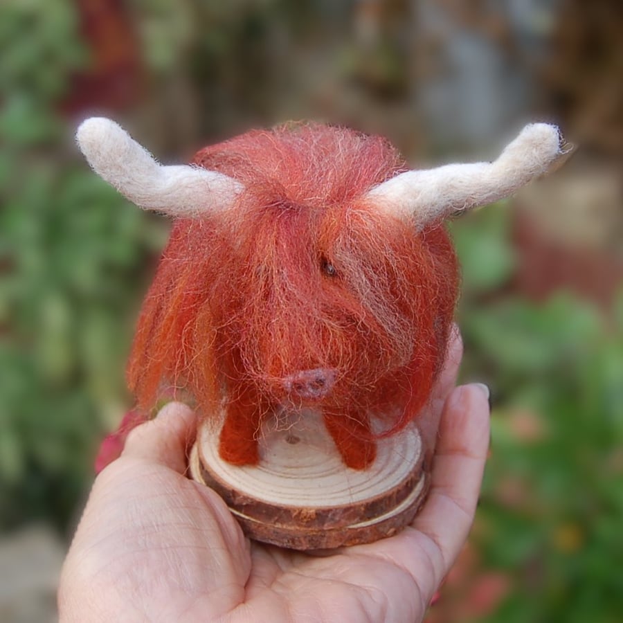 Highland Cow - Needlefelt reddish brown body and multi toned coat