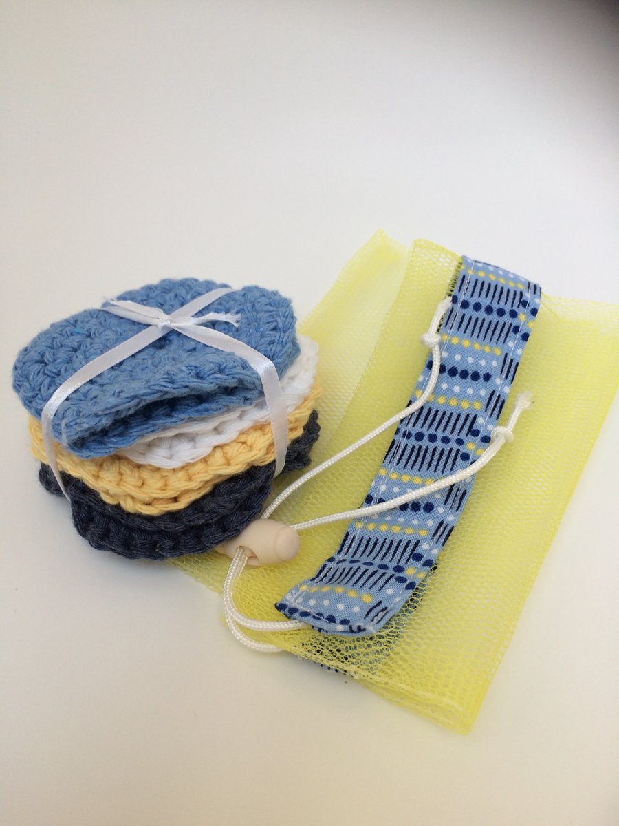 Eight reusable crochet cotton face or make up wipes with net washbag