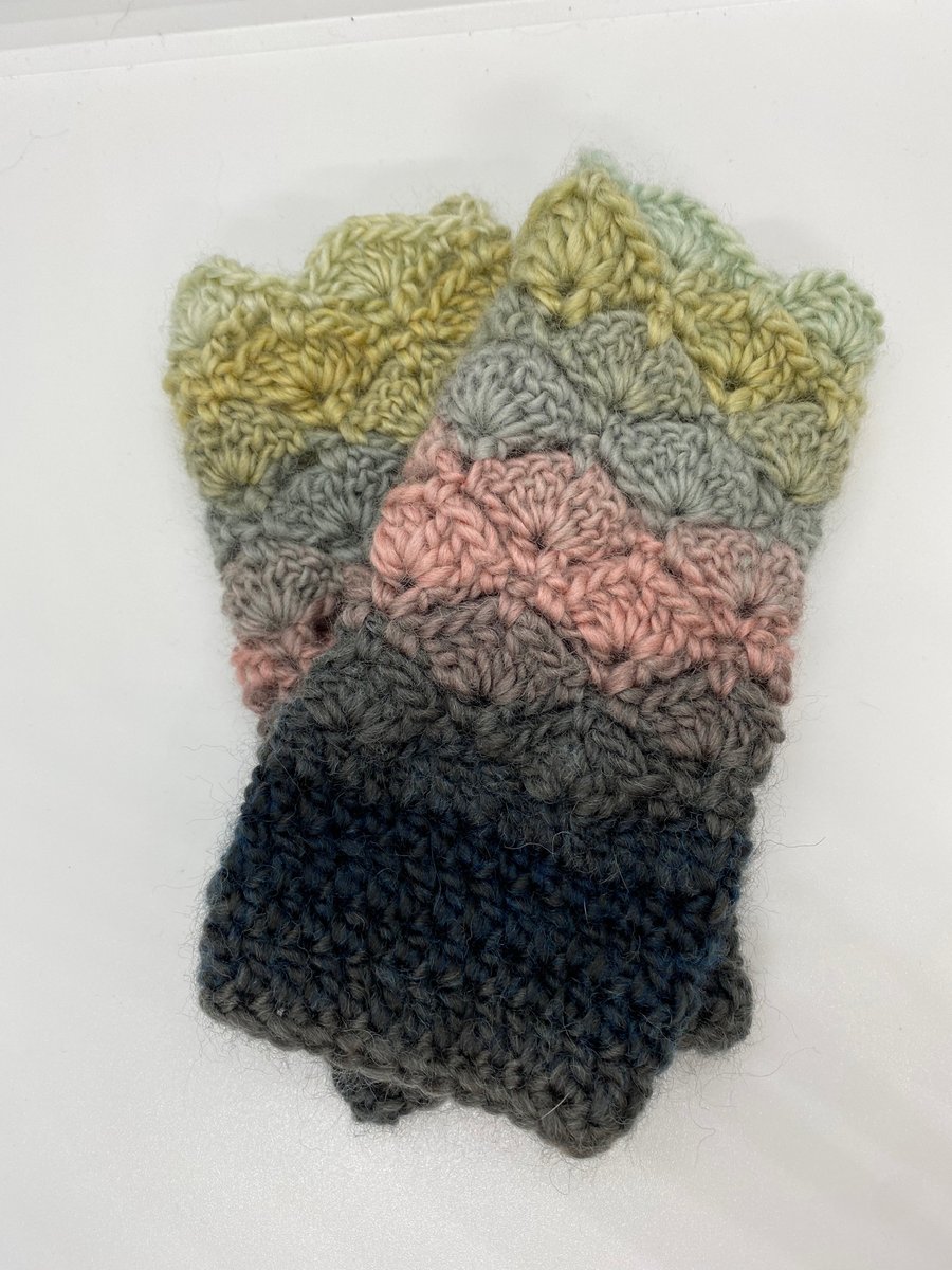 Crochet Fingerless gloves 