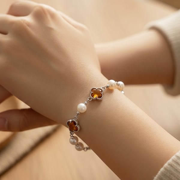 Four leaf Clover and Pearl White Gold Plated Bracelet 