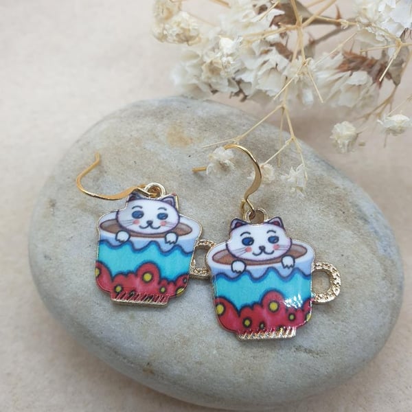 cute kitsch 18k gold plated cat in tea cup earrings aqua and red white cat