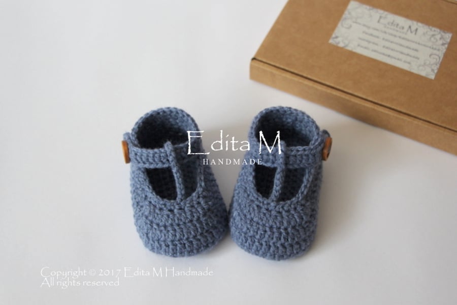 Baby booties, baby shoes, baby boots, 0-3, 3-6 months