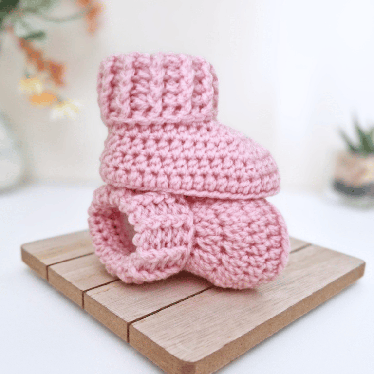 Crochet Baby Booties with Ribbed Cuff - Baby Shower Gift