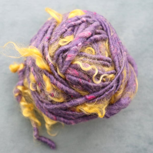 Mid Weight Art Yarn 57g