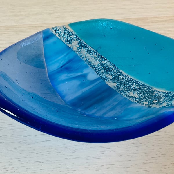 Fused glass pebble dish