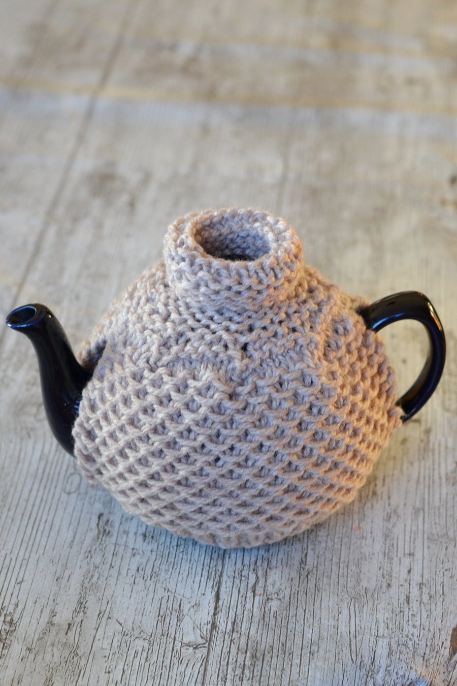 TurtleNeck Teapot Cover, Tea Cozy 4-6 Cup ,Beige Aran