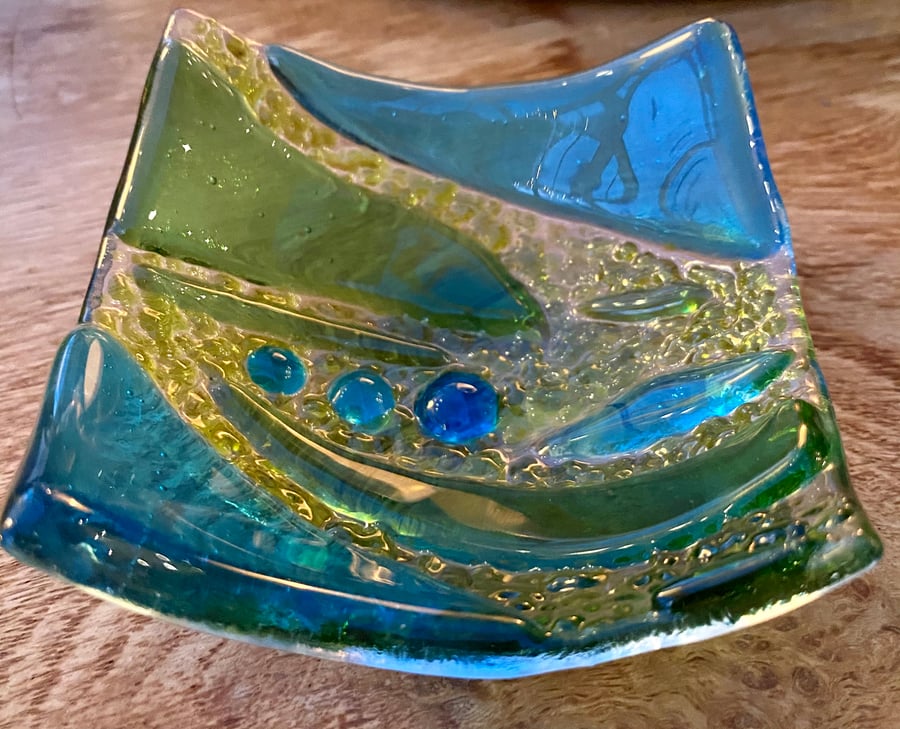Fused glass dish