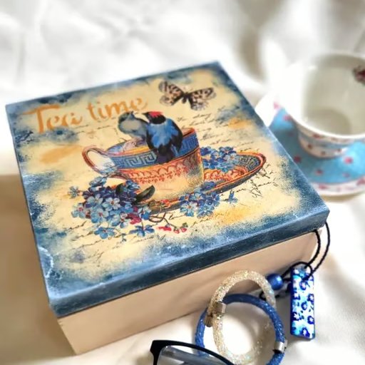 Vintage style Keepsake Box - Charming Keepsake Box for Her-Treasure box