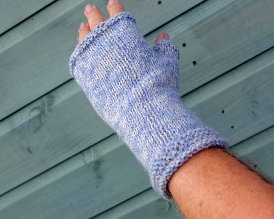 Lowmere Mitts — echoing the whisper of open wetland wind