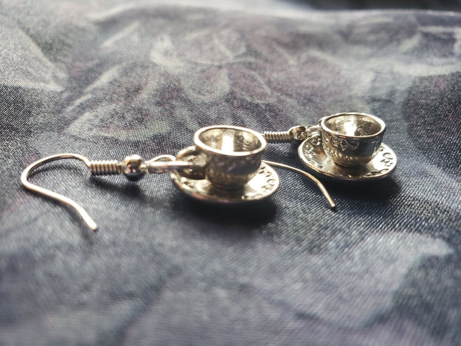 Tea cup earrings