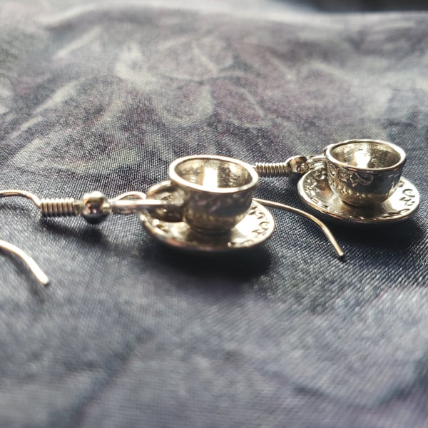 Tea cup earrings