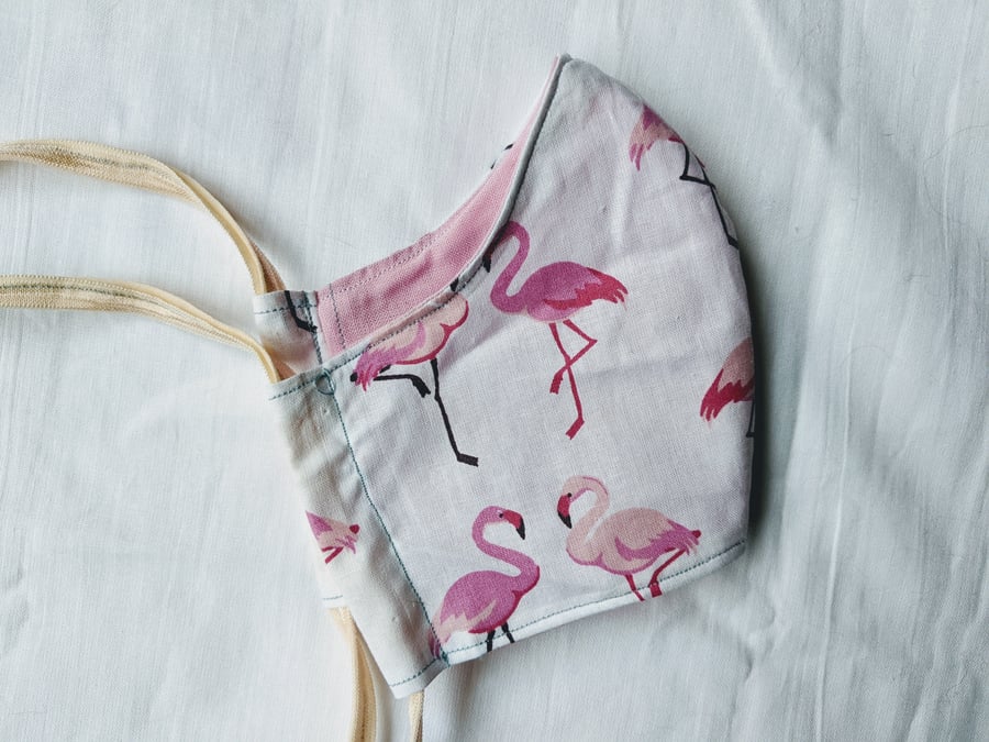 Cotton face mask with flamingo print