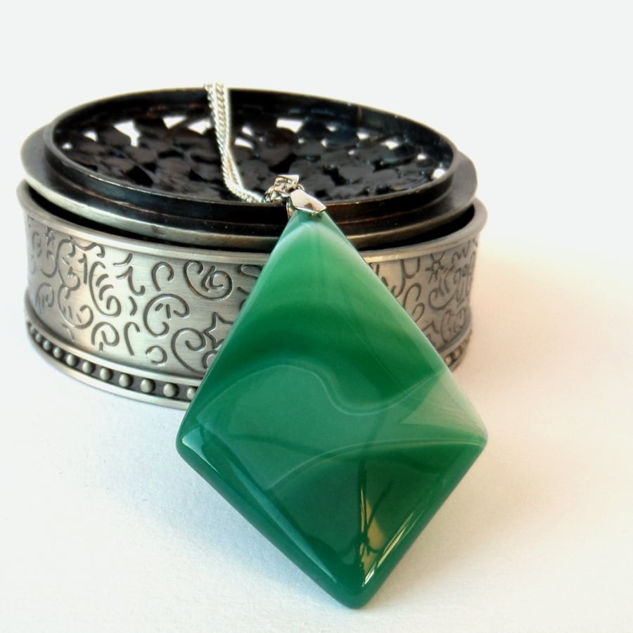 thumbnail image 2 of 18" Green Agate Pendant Necklace – 5-Strand White Pearl & Green Crystal Chain 2 of 4