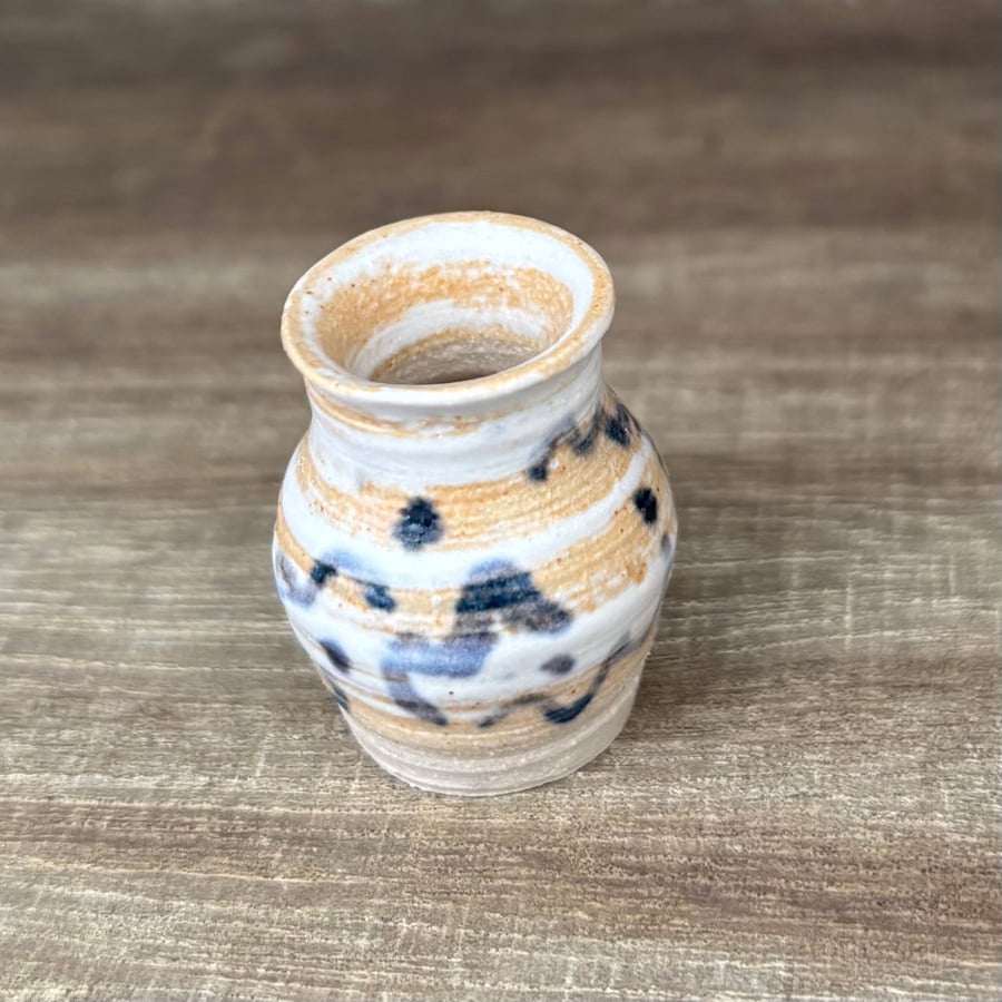 Teeny tiny vase