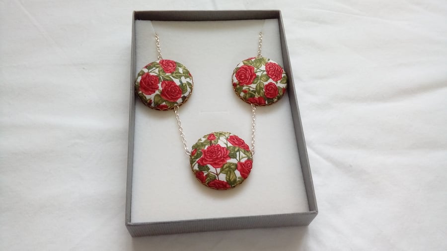 Red Rose Fabric Covered Button Triple Pendant
