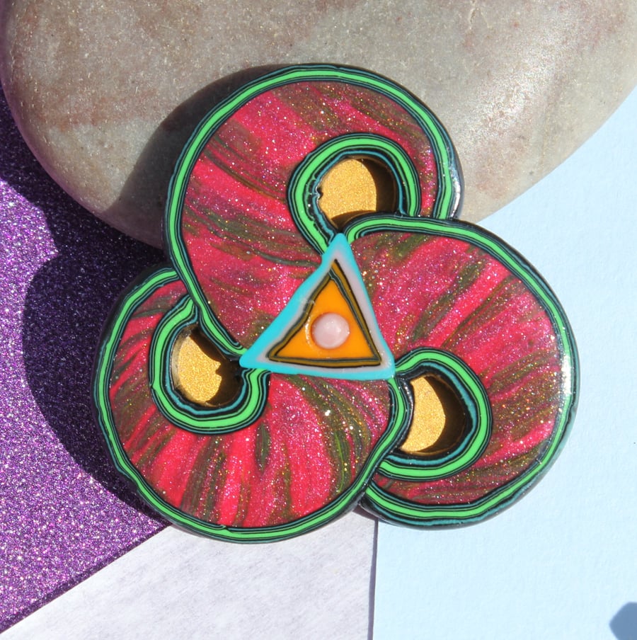 Crafted Brooch - Celtic Style Medallion Pin Badge - Artisan - Dark Rubies