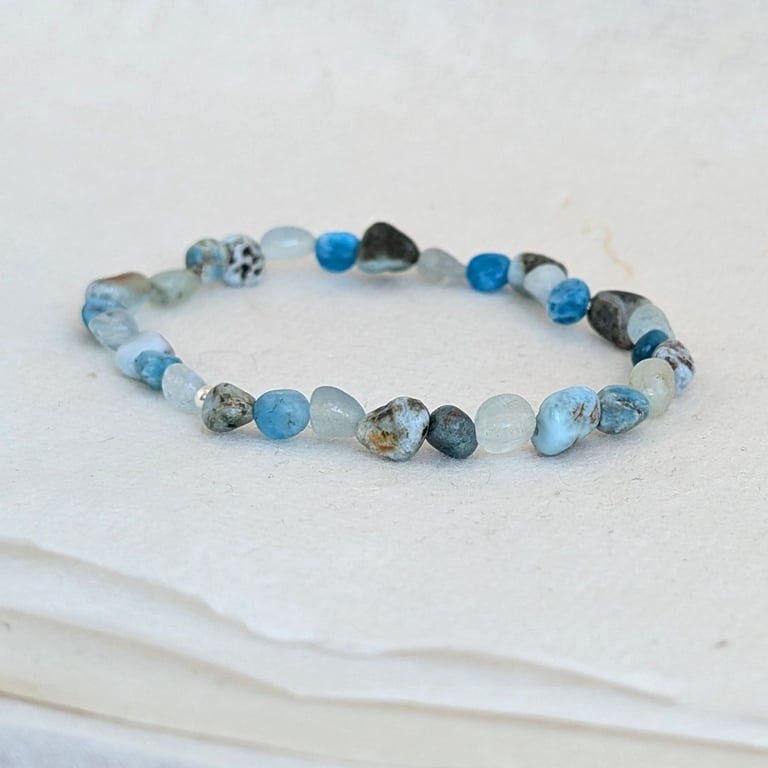 Throat chakra stretch bracelet of blue larimar, apatite and aquamarine 