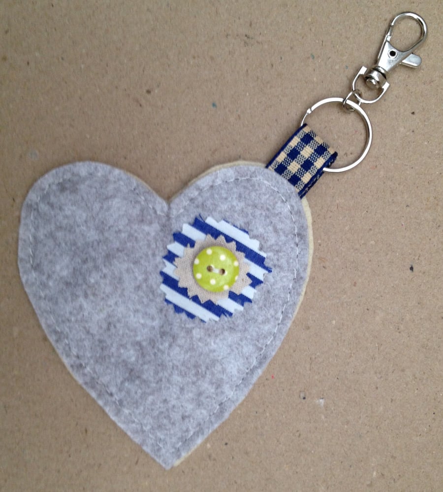 Heart and button keyring