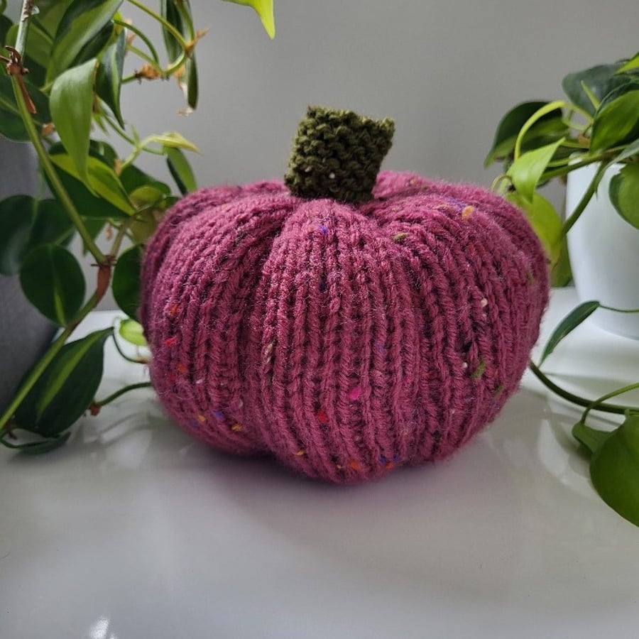 Pumpkin - knitted pumpkin, medium, perfect for Halloween, a gift or decoration