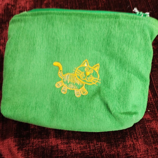 Cosmetic, Toiletries Bag with embroidered Cat