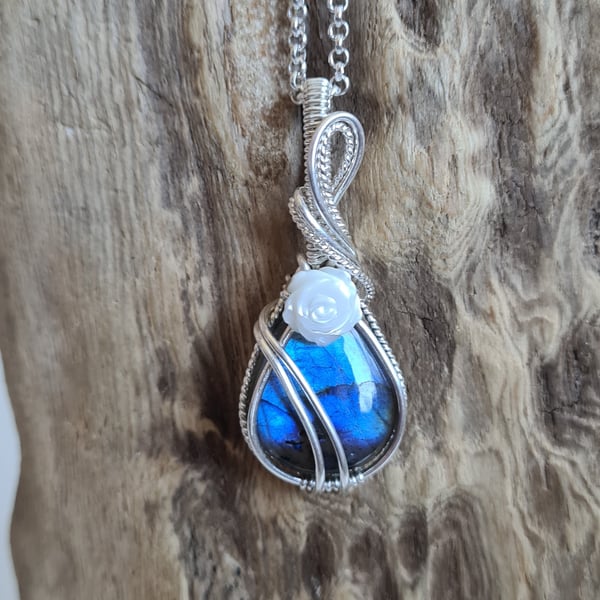925 Silver & Natural Blue Labradorite Necklace Pendant Gift Crystal Jewellery 