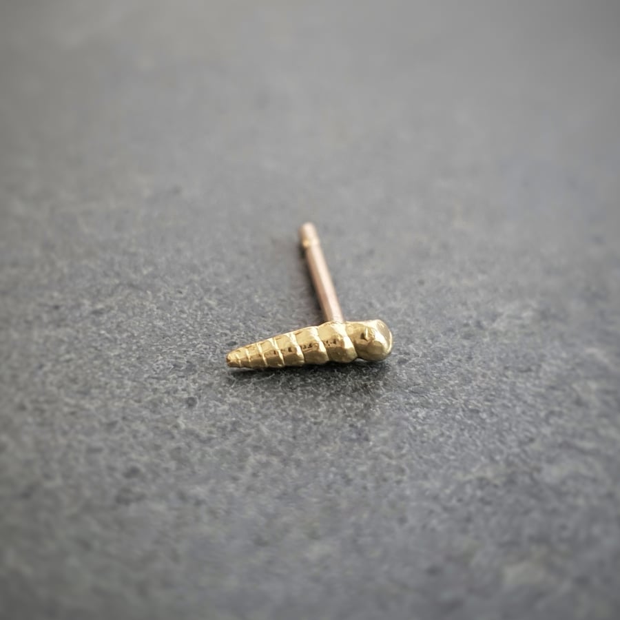 Gold turret shell ear stud handmade in 18ct solid gold