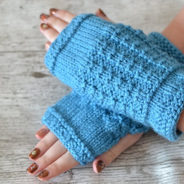 Gloves Womens  Aran  Knitted Fingerless 