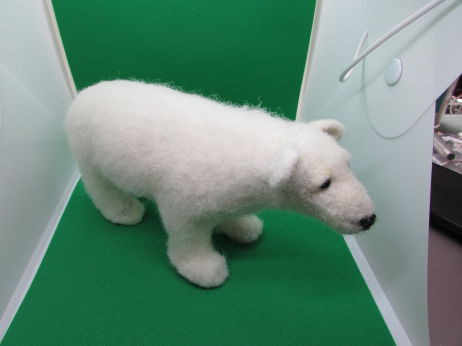 Handcrafted Needle Felted Polar Bear Sculpture - Soft Wool Bear Art Decoration, 