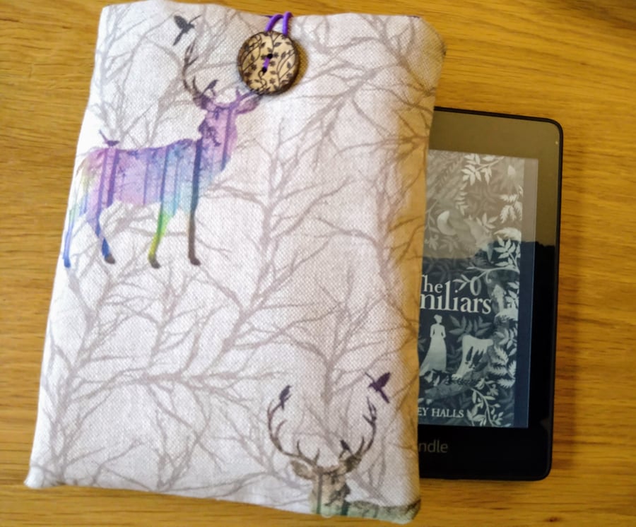 Kindle cover with deer